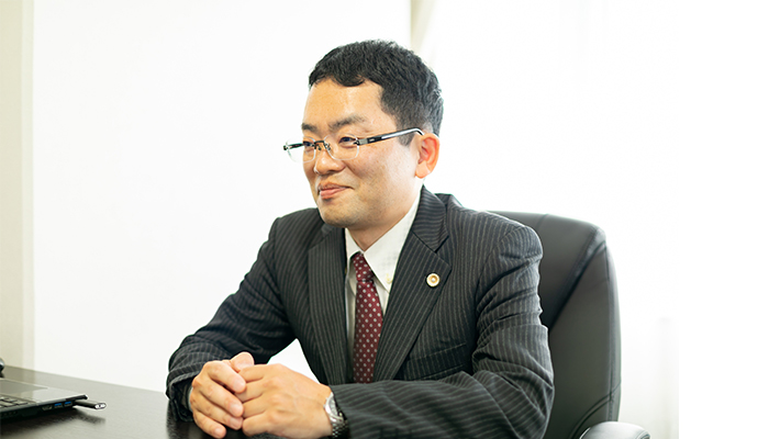 山西 保彦（やまにし やすひこ）