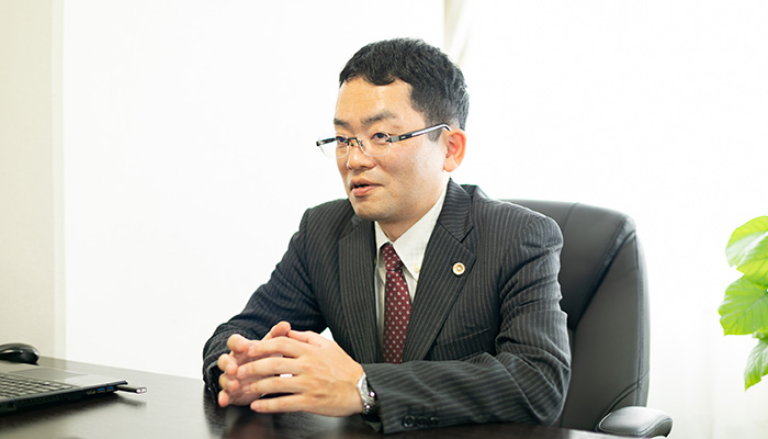 弁護士を目指したきっかけは？